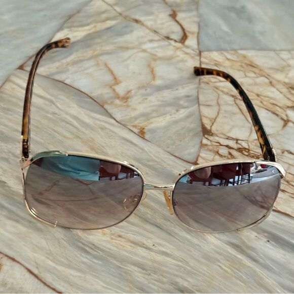 Gold and Gray Women\'s Sunglasses